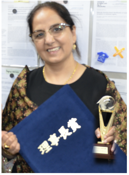 Renu Wadhwa Kaul（れぬー　わだわ　かうる）の写真